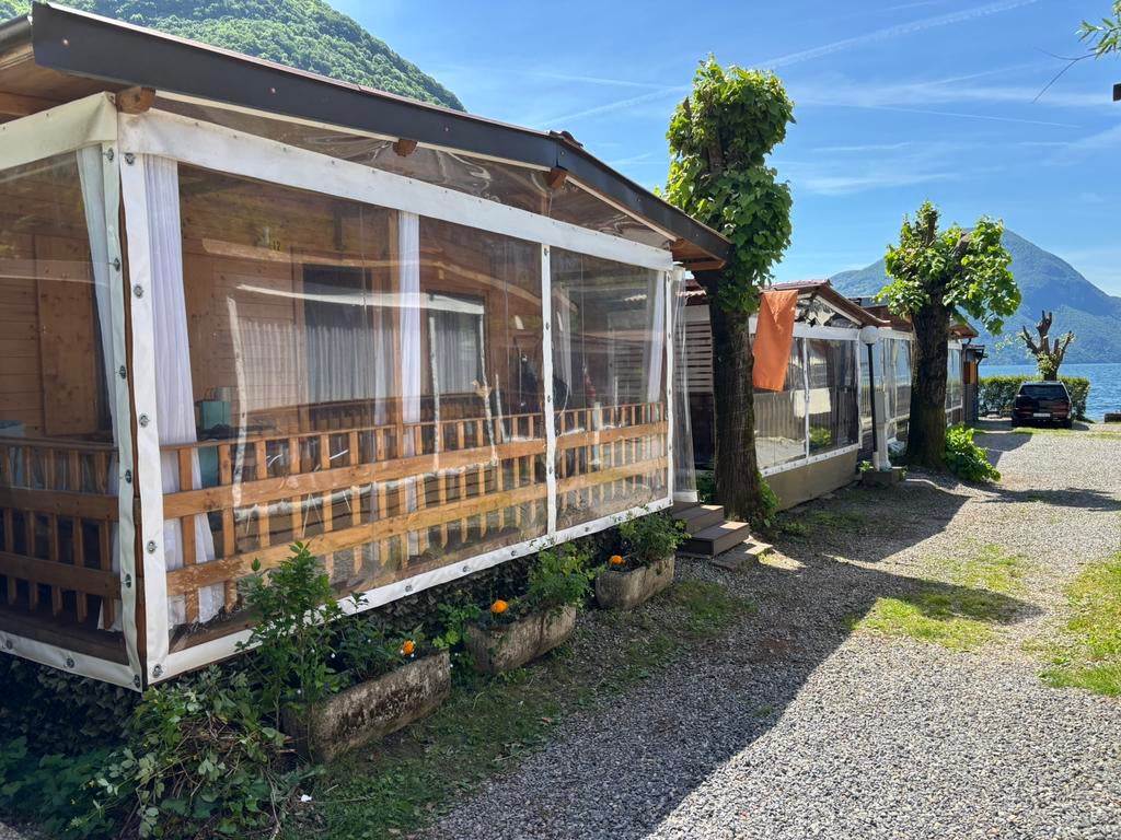 Vakantie Chalet in Porlezza, Italië, 35 meter van Luganomeer, 2 slaapkamers, Lombardije en Merengebied, Zwembad, Aan meer of rivier