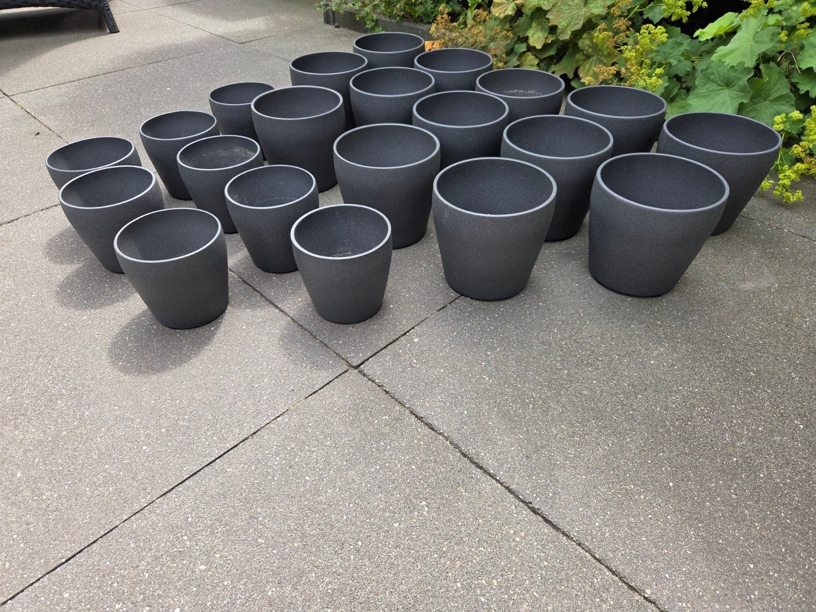 23 Mooie Antraciet Bloempotten Ikea als nieuw!, Tuin en Terras, Bloempotten, Zo goed als nieuw, Aardewerk, Binnen, Balkon, Tuin