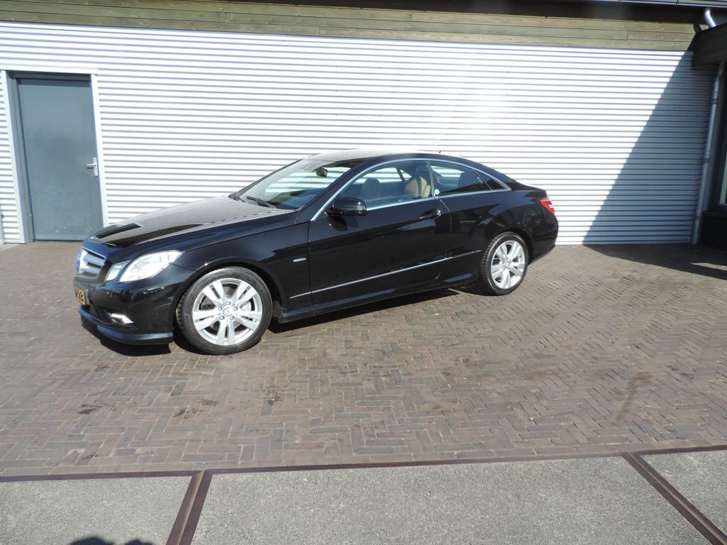 Mercedes-Benz E-Klasse Coupé 220 CDI Elegance (bj 2011), Auto's, Mercedes-Benz, Automaat, Euro 5, Achterwielaandrijving, 4 stoelen