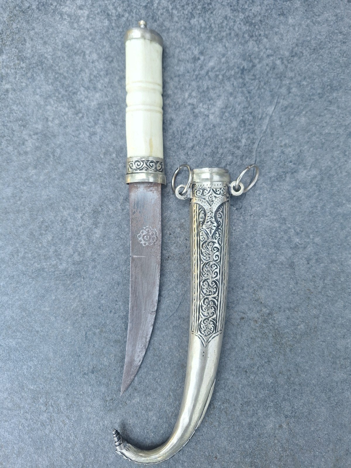 Antiek handgesmeed Koummya dolk, Antiek en Kunst, Ophalen of Verzenden