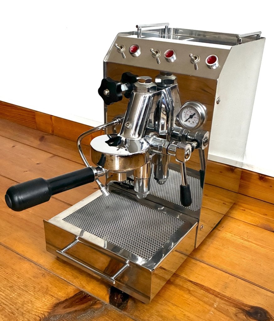 Isomac Zaffiro – Italiaanse espressomachine met E61 zetgroep, Witgoed en Apparatuur, Ophalen, Gebruikt, 2 tot 4 kopjes, Afneembaar waterreservoir