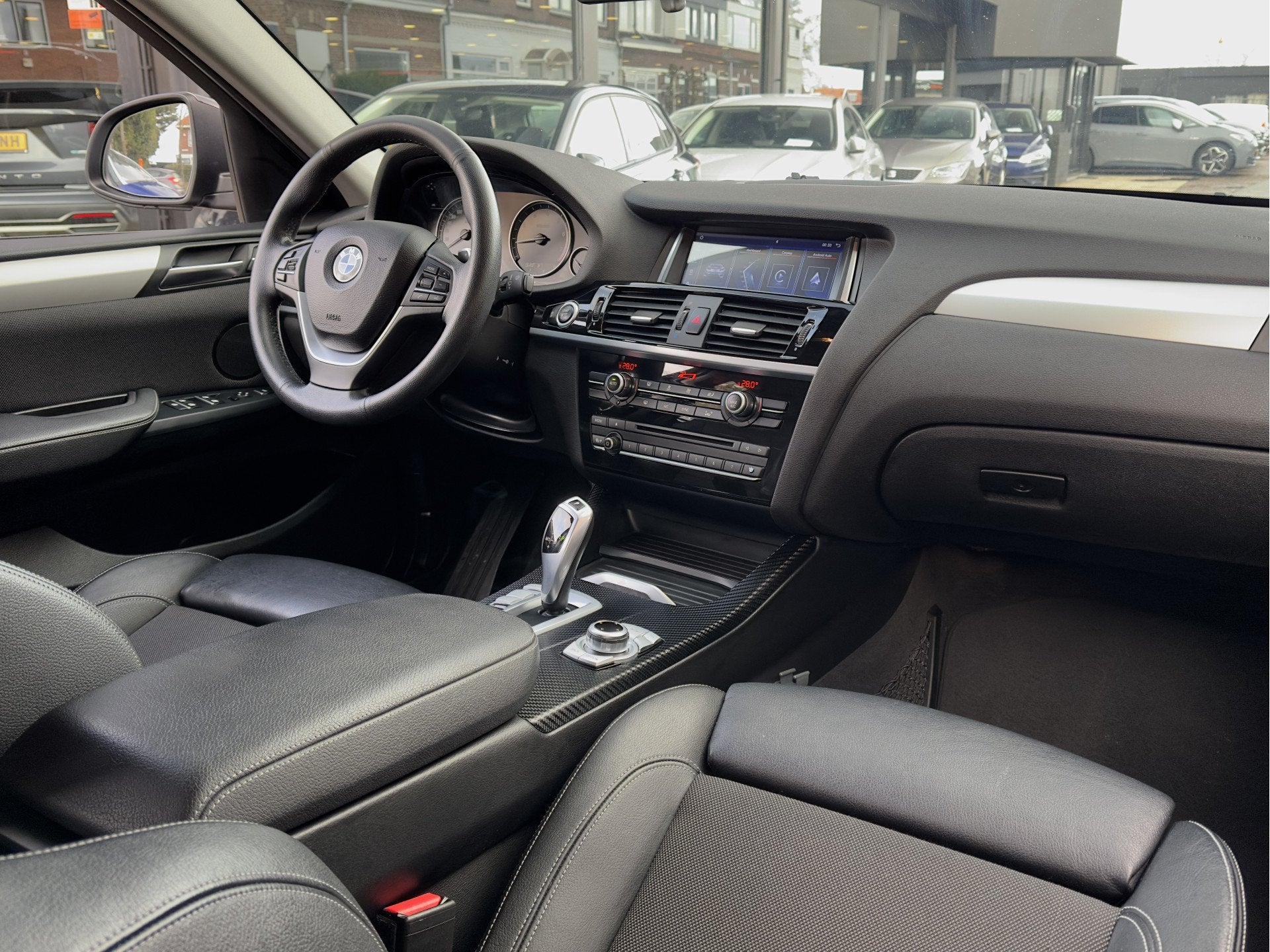 BMW X4 xDrive20i 184PK AUT8 EXECUTIVE M-SPORT LEDER NAVI AIR, Gebruikt, 2000 kg, Leder en Stof, X4