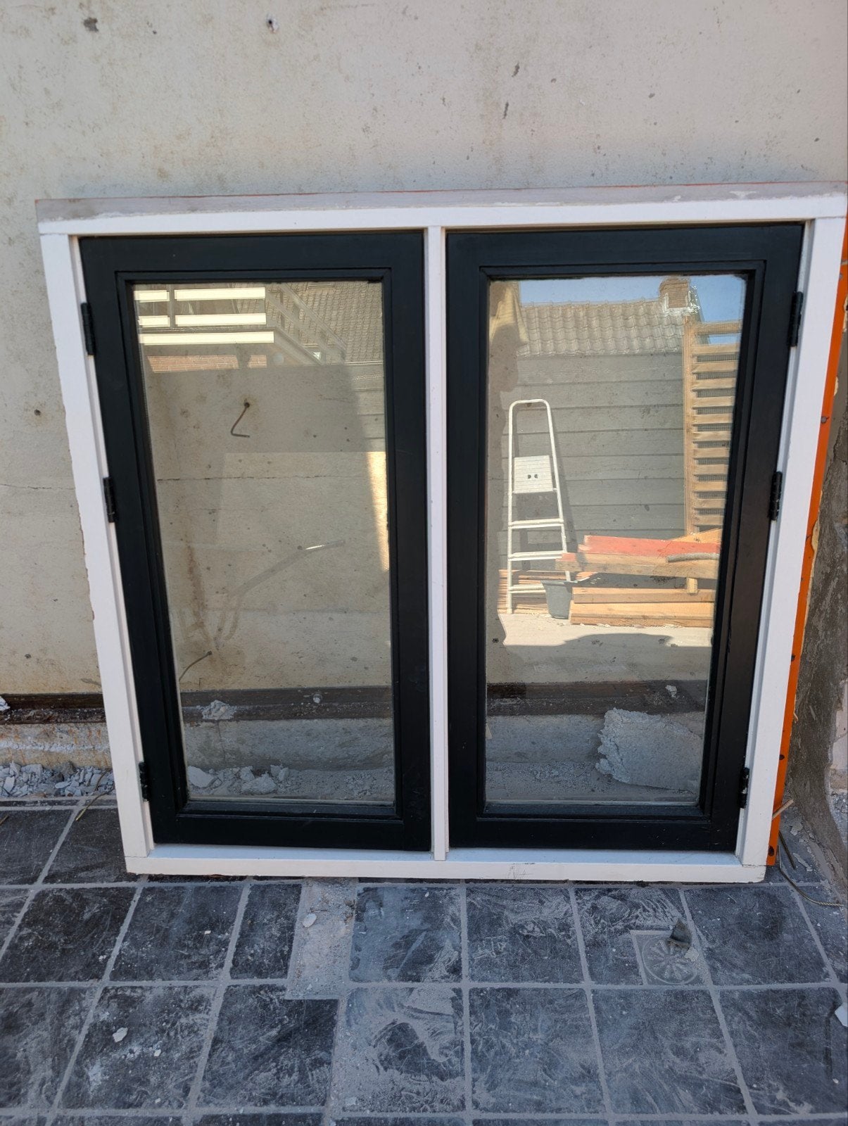 Gebruikt kozijn met Dubbelglas - Groen/Wit, Doe-het-zelf en Verbouw, Glas en Ramen, Ophalen, Gevelraam of Ruit, Gebruikt, 80 tot 120 cm