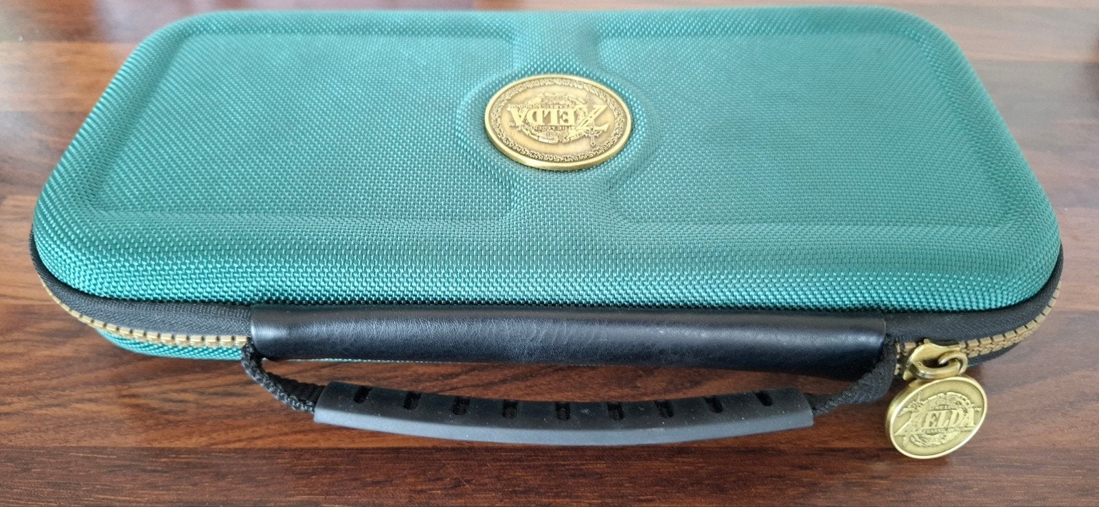 Nintendo Switch luxe Zelda hoes, Ophalen of Verzenden, Zo goed als nieuw, Switch Lite, Hoesje, Tasje of Behuizing