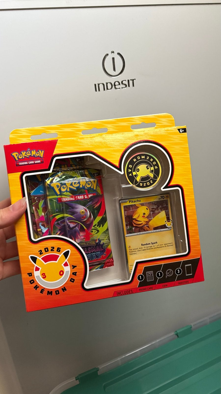 Pokémon Day 2026 Box met Pikachu Promo en Boosters, Ophalen of Verzenden, Nieuw, Overige typen