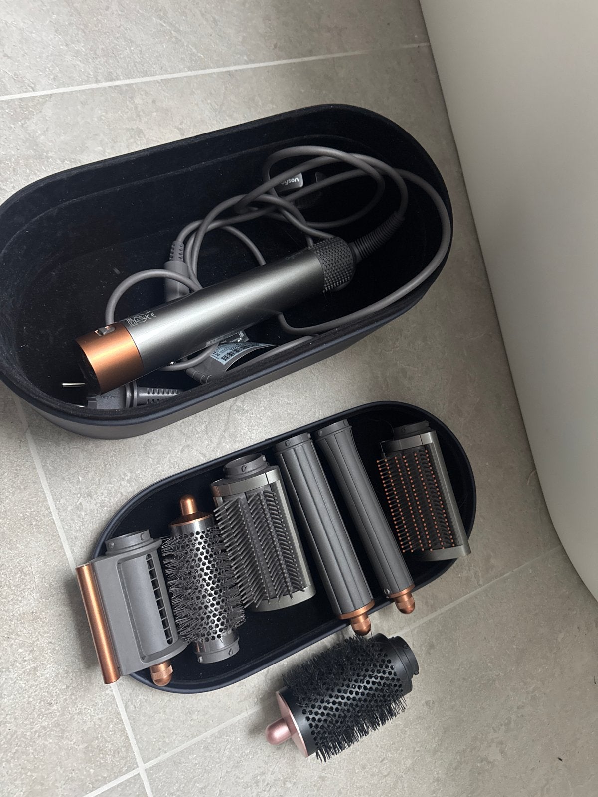Dyson Airwrap Complete Styler met opbergdoos, Ophalen of Verzenden, Zo goed als nieuw, Haarverzorging