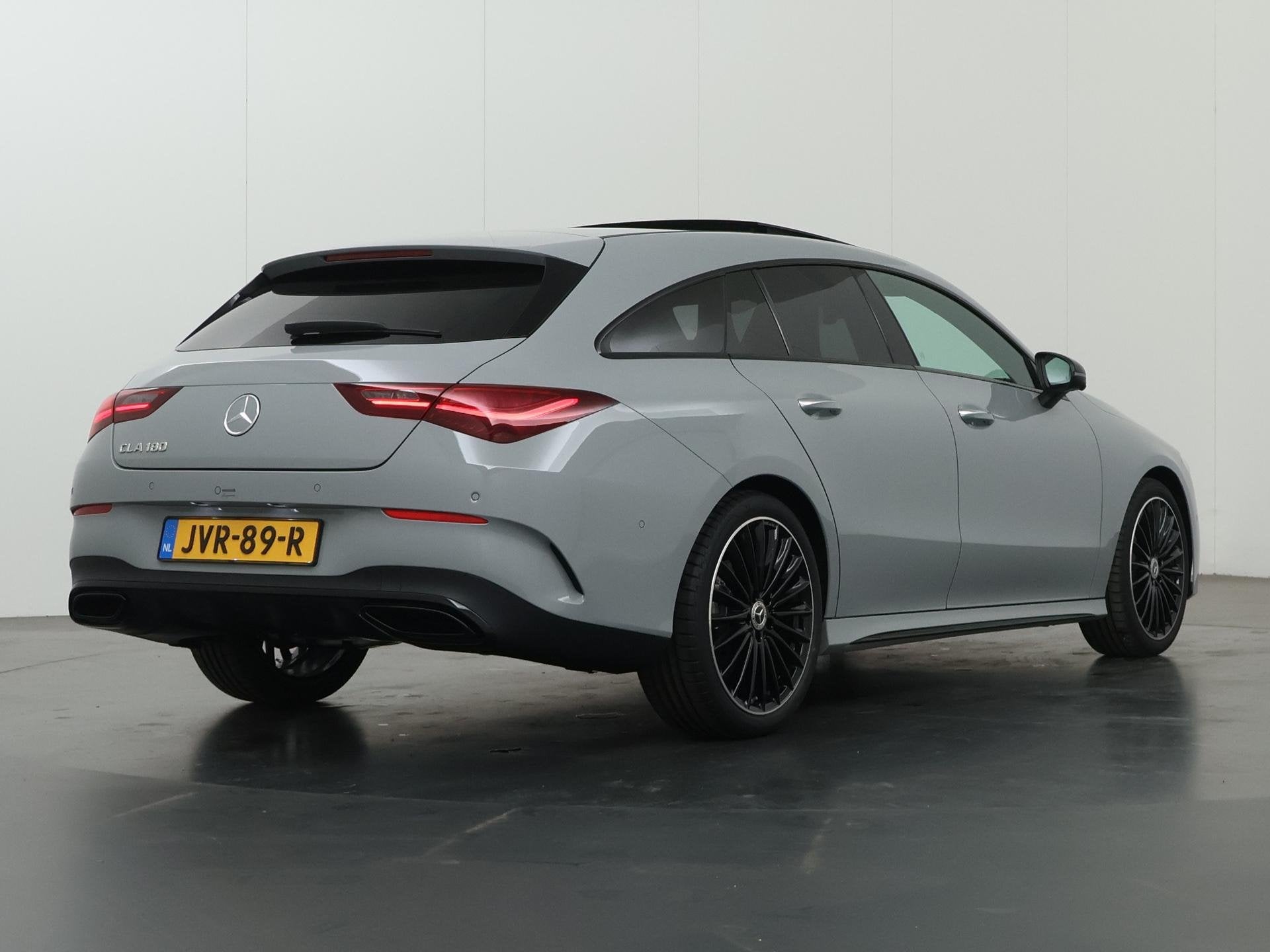 Mercedes-Benz CLA-Klasse Shooting Brake 180 Business Solutio, CLA, 136 pk, 4 cilinders, Origineel Nederlands