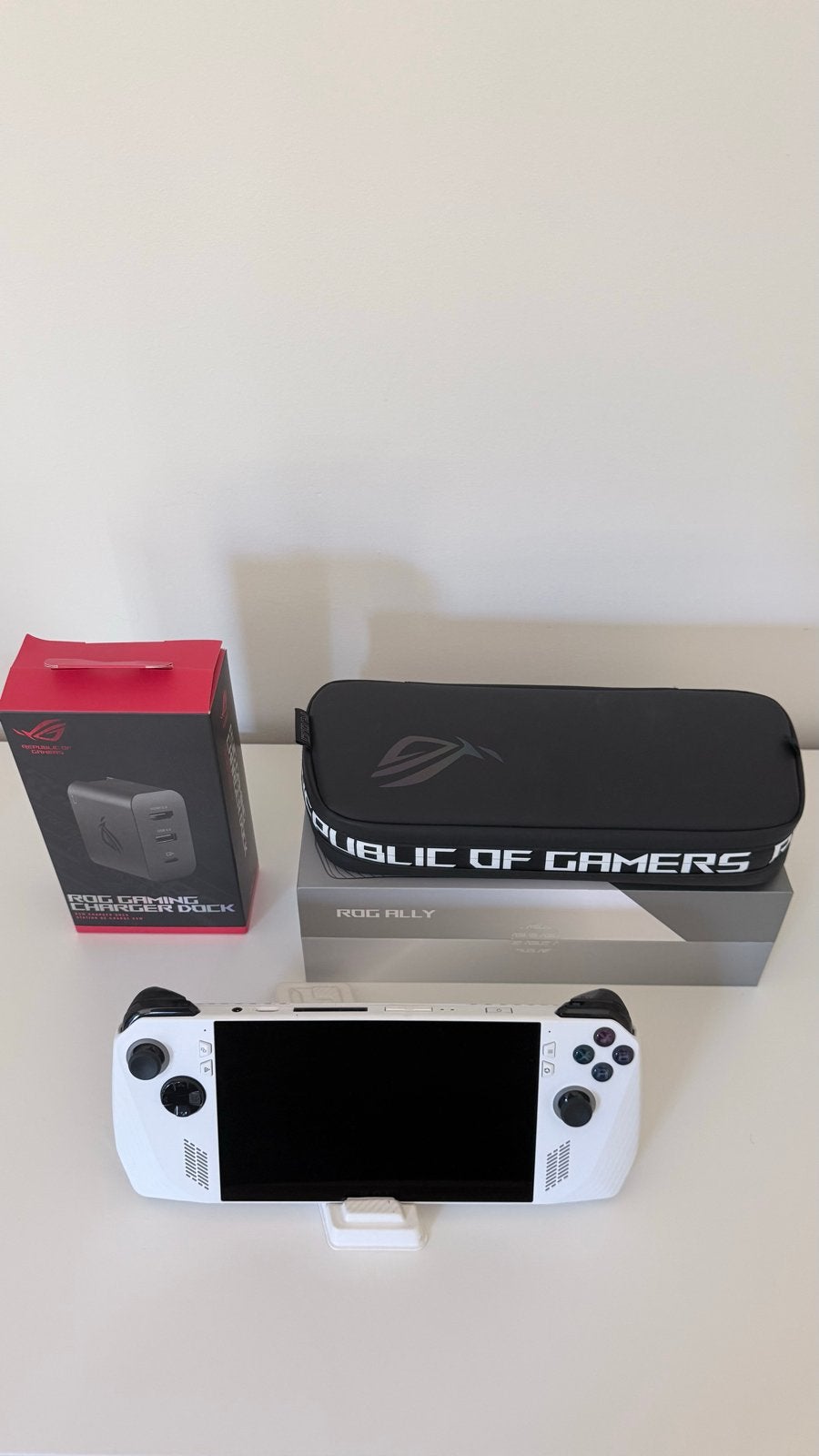 ASUS ROG Ally Gaming Handheld met accessoires, Ophalen of Verzenden, ASUS, Zo goed als nieuw