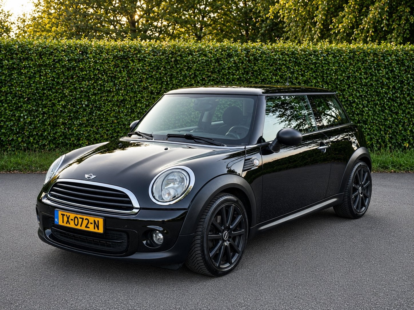 Mini One 1.6 Sport 75 PK 2012 | 2e Eig | Zwart Metallic, Auto's, Voorwielaandrijving, Stof, 40 €/maand, 4 stoelen