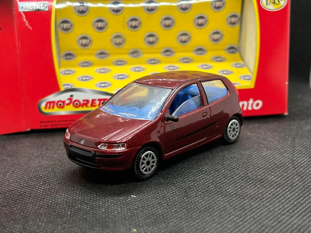 Majorette Fiat Punto 1:43 OVP, Hobby en Vrije tijd, Modelauto's | 1:43, Verzenden, Zo goed als nieuw, Auto, Overige merken