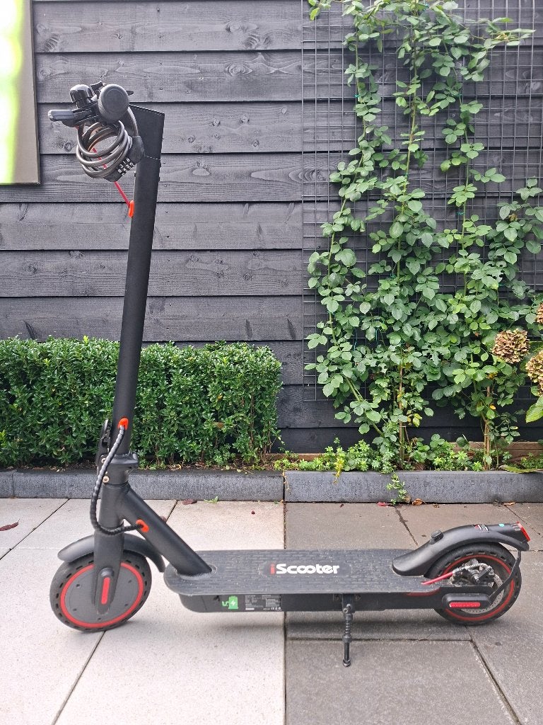 Electrische step Scooter met oplader, Ophalen, Zo goed als nieuw, Elektrische step (E-scooter)