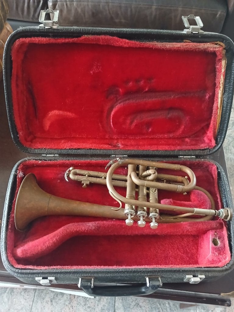 Vintage cornet in rode koffer, Ophalen, Gebruikt, Overige typen