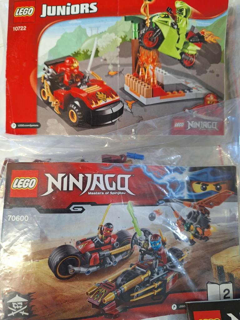 Lego Ninjago sets 10722 en 70600, Gebruikt, Lego, Compleet, Ophalen of Verzenden