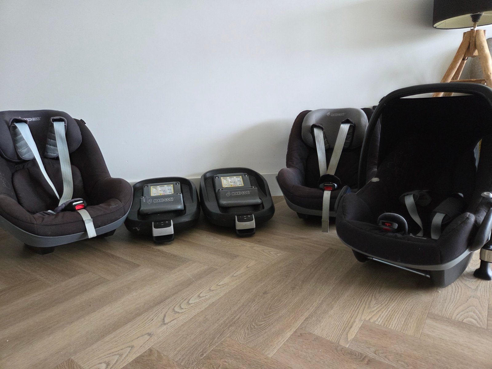 Autokinderstoelen met bases en losse Maxi-Cosi.COMPLETE SET!, Ophalen, Gebruikt, Isofix, 0 t/m 13 kg