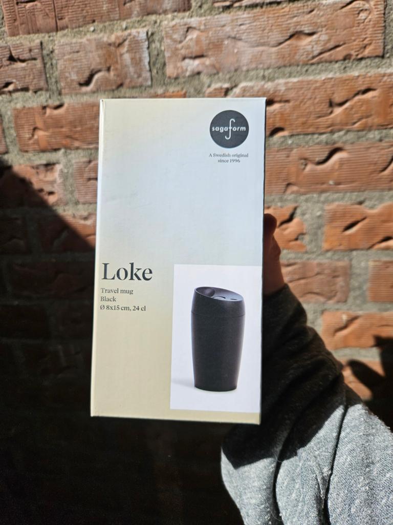 Sagaform Loke Travel Mug Zwart - Nieuw in doos, Overige typen, Nieuw, Ophalen of Verzenden, Zwart