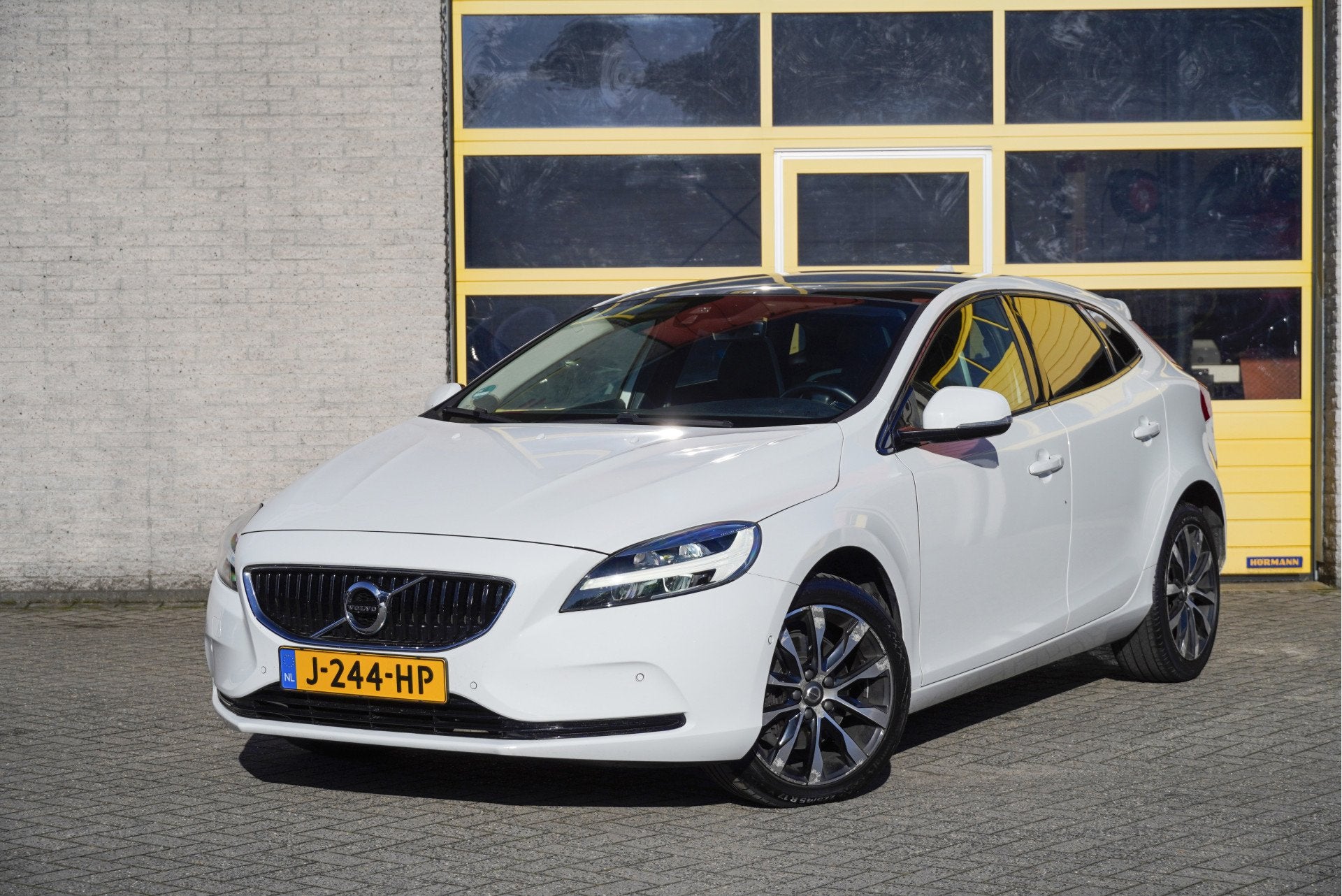 Volvo V40 2.0 T3 5drs Edition+ BJ2020 Lmv 17" | Led V+A | Pd, Auto's, Voorwielaandrijving, Dealer onderhouden, Gebruikt, 4 cilinders