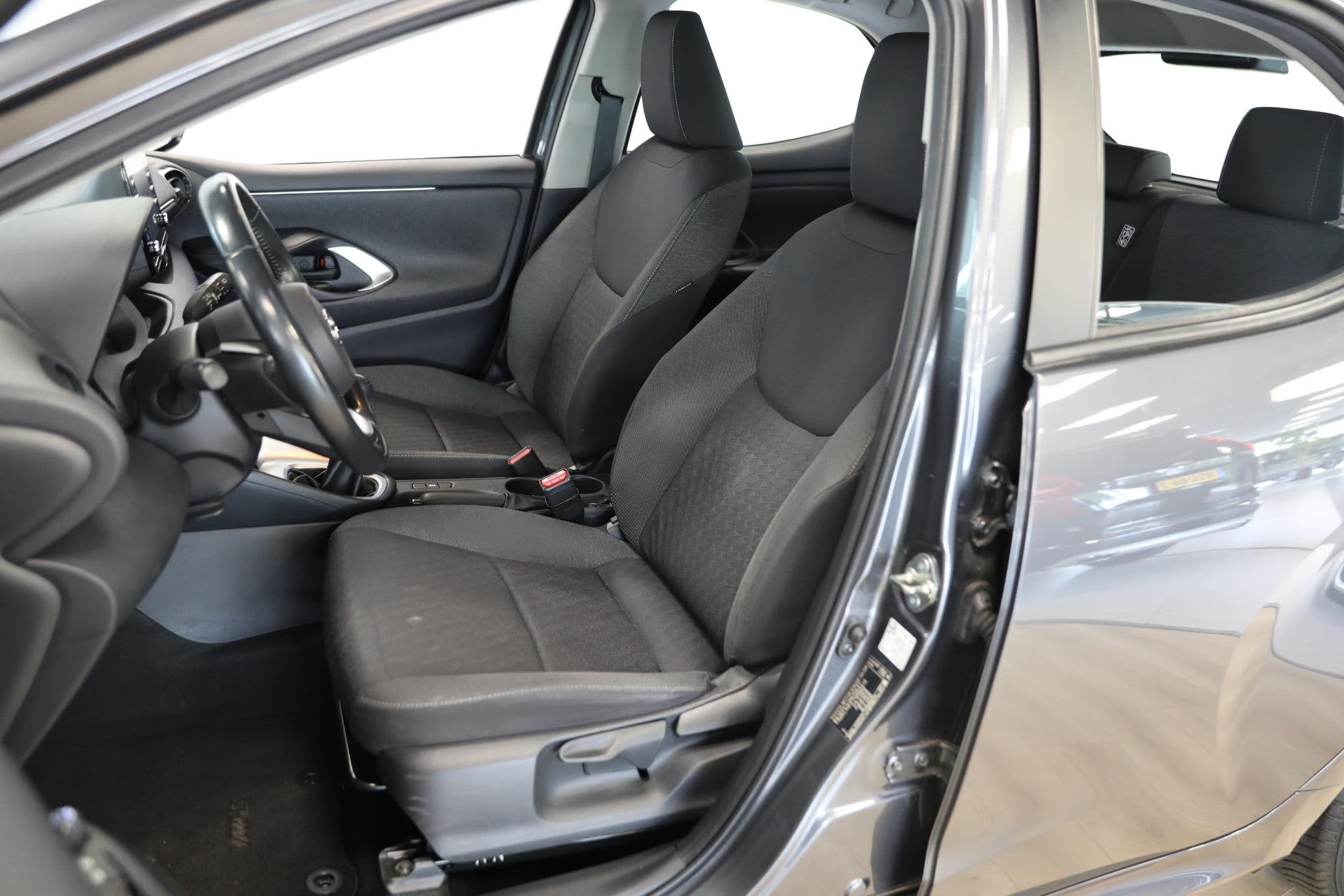 Toyota Yaris 1.0 VVT-i Active | Apple Carplay | Private Leas, Auto's, Toyota, Voorwielaandrijving, 12 maanden, Stof, Gebruikt