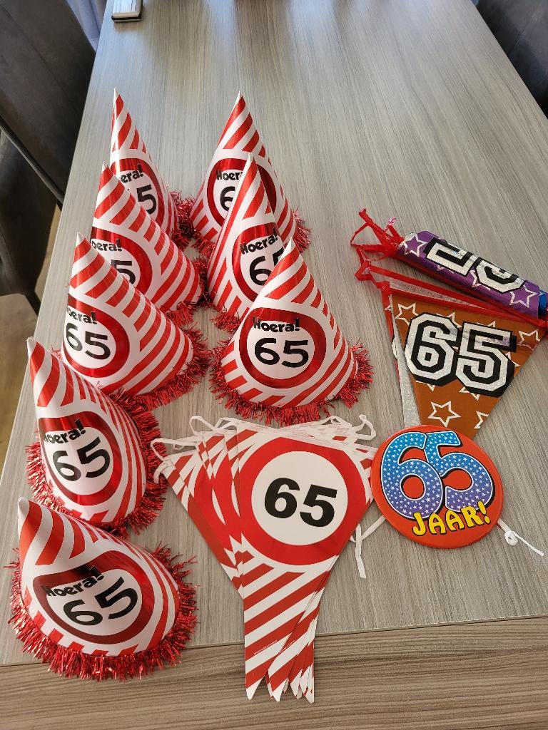 feestartikelen 65 jaar, Hobby en Vrije tijd, Feestartikelen, Ophalen of Verzenden, Zo goed als nieuw, Versiering, Verjaardag