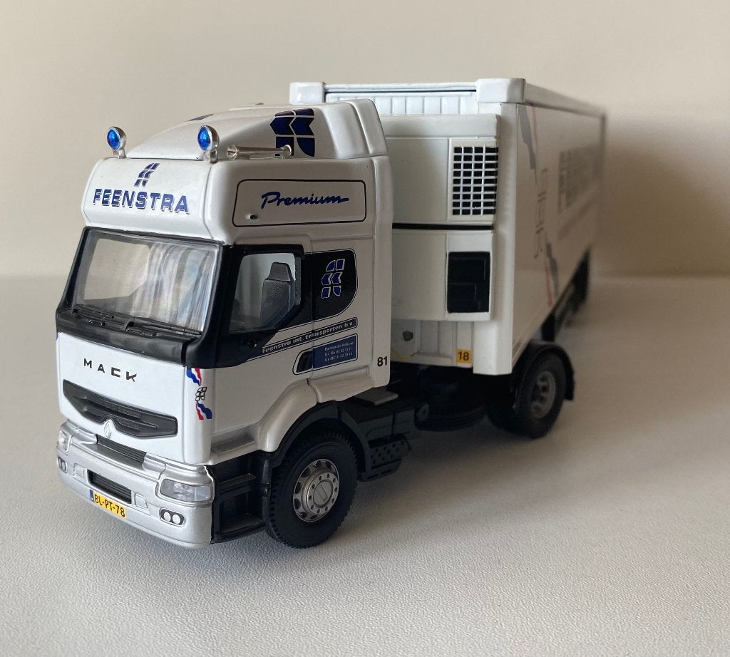 Corgi - Renault Premium Fridge trailer Feenstra - Damwoude, Ophalen of Verzenden, Nieuw, Bus of Vrachtwagen, Corgi