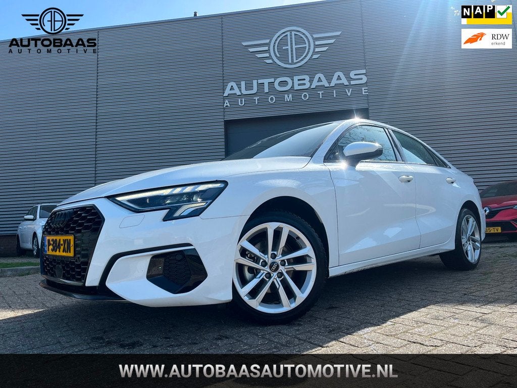 Audi A3 Limousine 30 TFSI Advanced edition AUTOMAAT+NL-AUTO+, Origineel Nederlands, Bedrijf, Hybride Elektrisch/Benzine, 3 cilinders