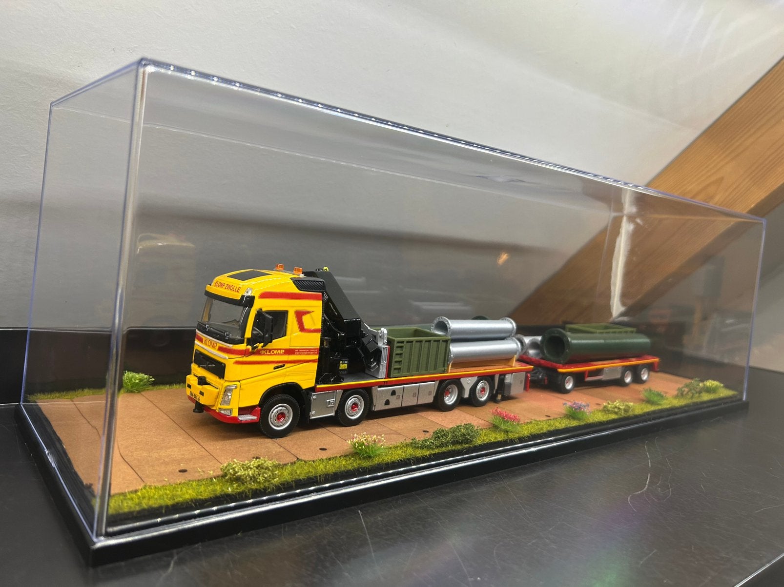 Stolp vitrine met diorama (51cm), Ophalen of Verzenden, Nieuw, Overige typen, Overige merken