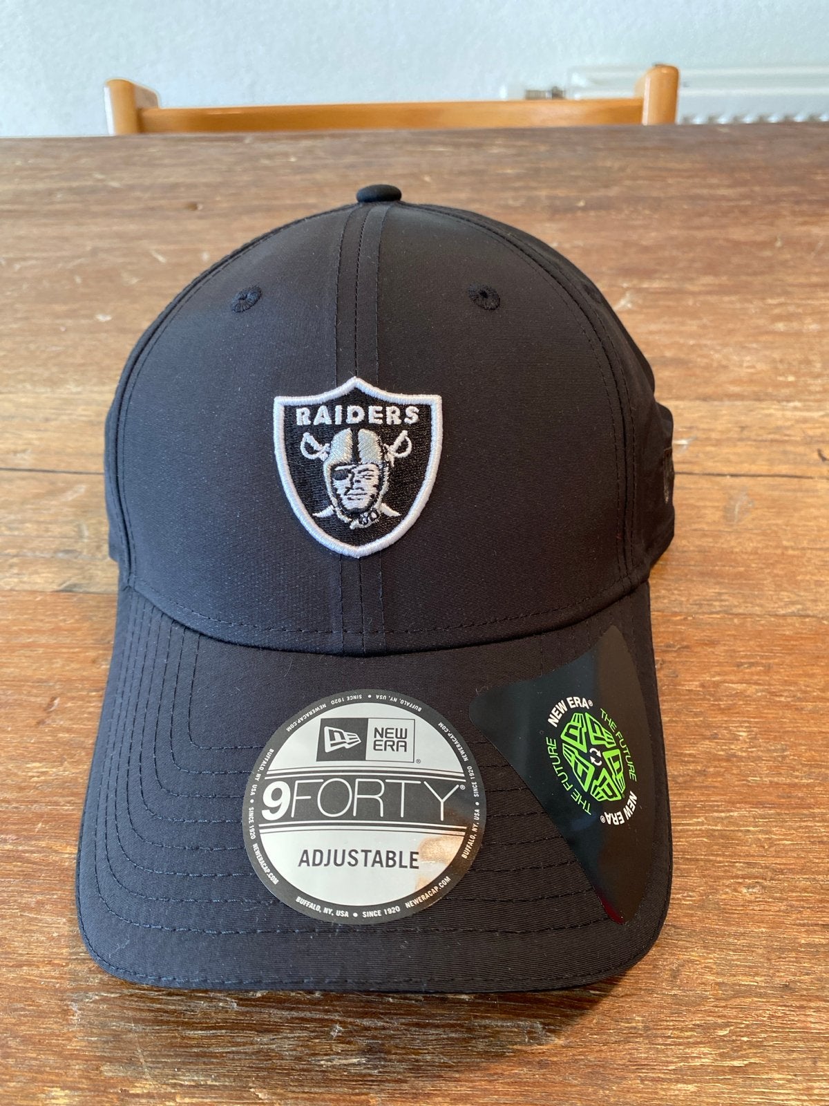 New Era 9FORTY Raiders Pet - Zwart, One Size Fits All, Kleding | Heren, Ophalen of Verzenden, Nieuw, One size fits all, Pet