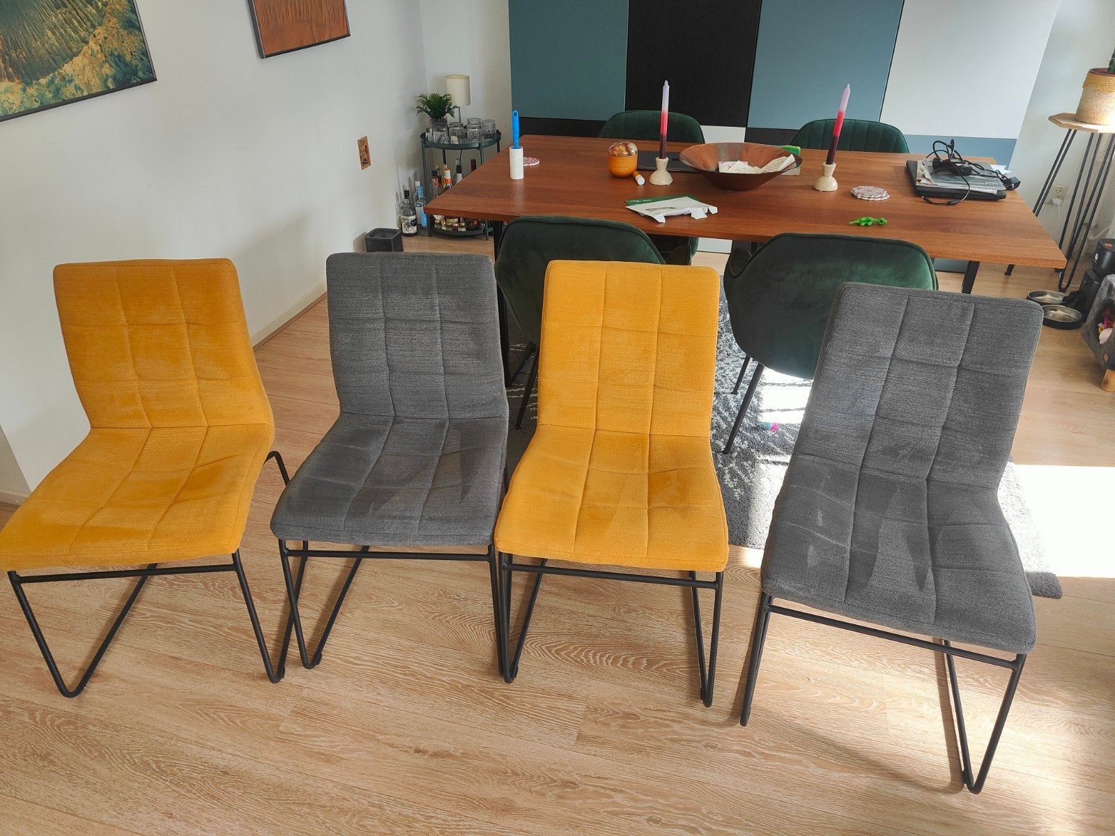 Set van 4 eetkamerstoelen: 2x geel, 2x grijs, Huis en Inrichting, Ophalen, Gebruikt, Overige kleuren, Metaal