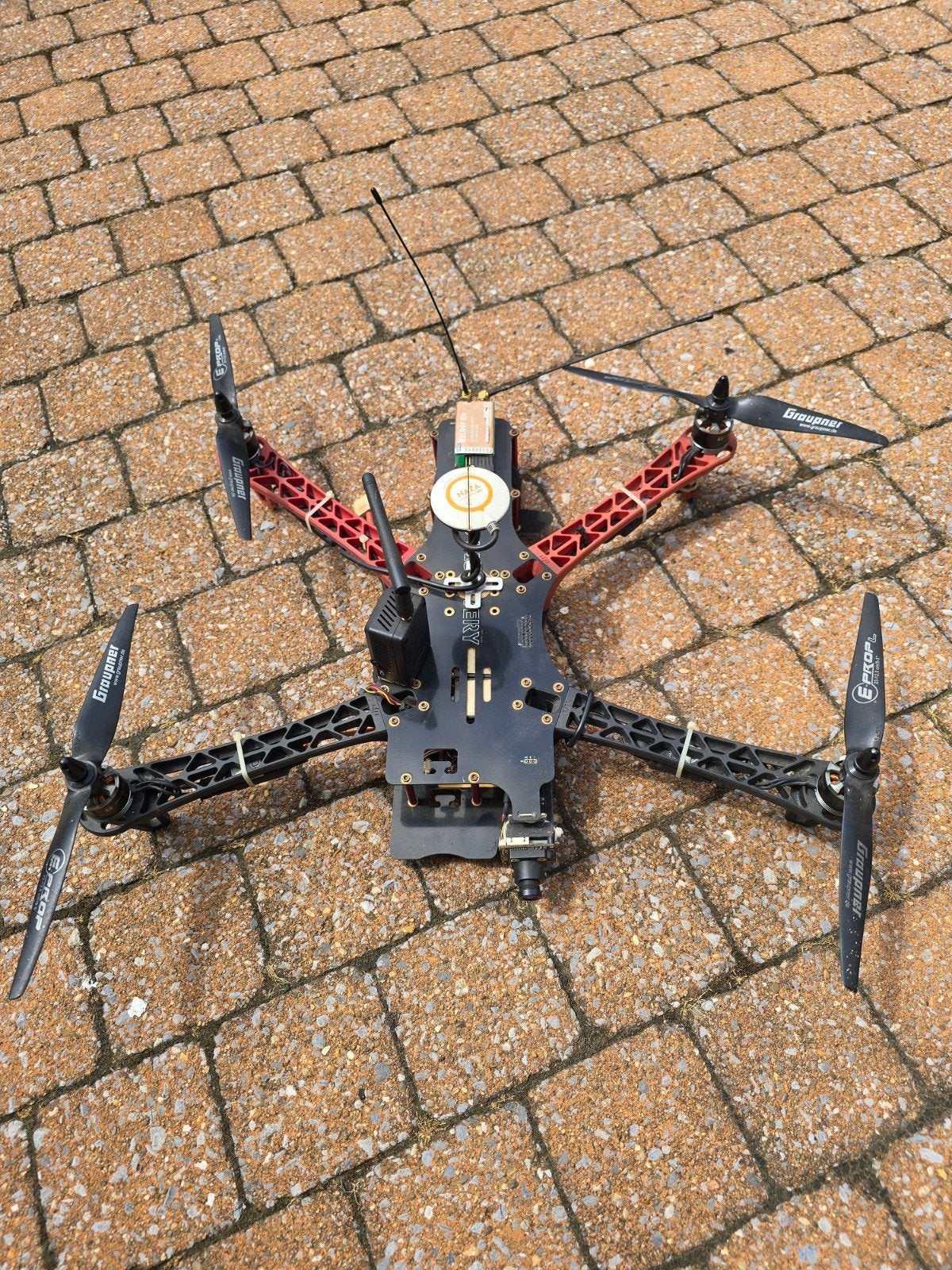 3 Drones + Futaba T8FG UHF Radio, Ophalen of Verzenden