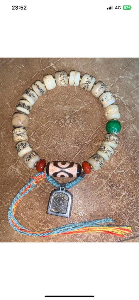 Unieke Tibetaanse Dzi Kraal Armband met Bedels, Overige materialen, Overige kleuren, Ophalen of Verzenden, Zo goed als nieuw