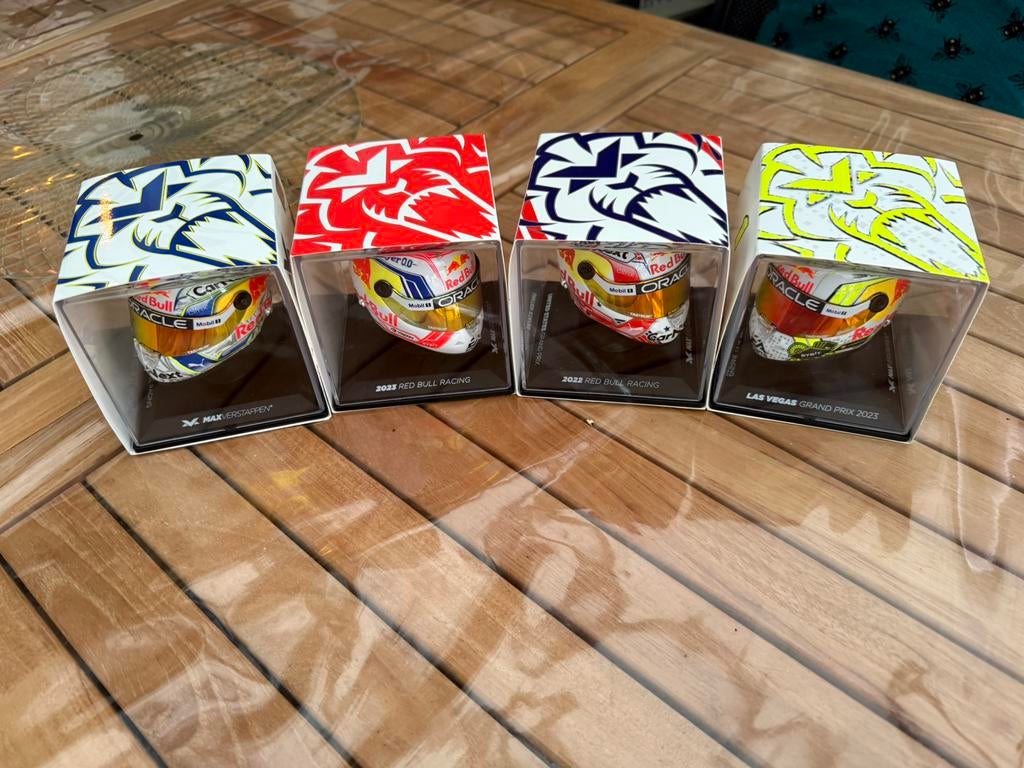 Te koop, Max verstappen helm 1/4., Ophalen of Verzenden, Nieuw, Formule 1