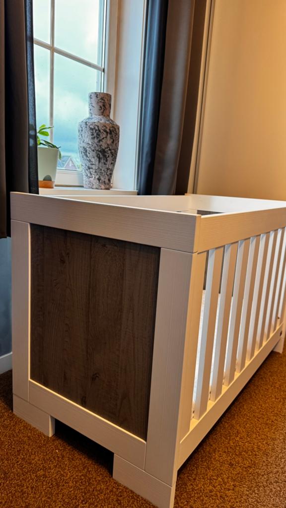 Commode met Ledikantje, Ophalen, Zo goed als nieuw, Ledikant