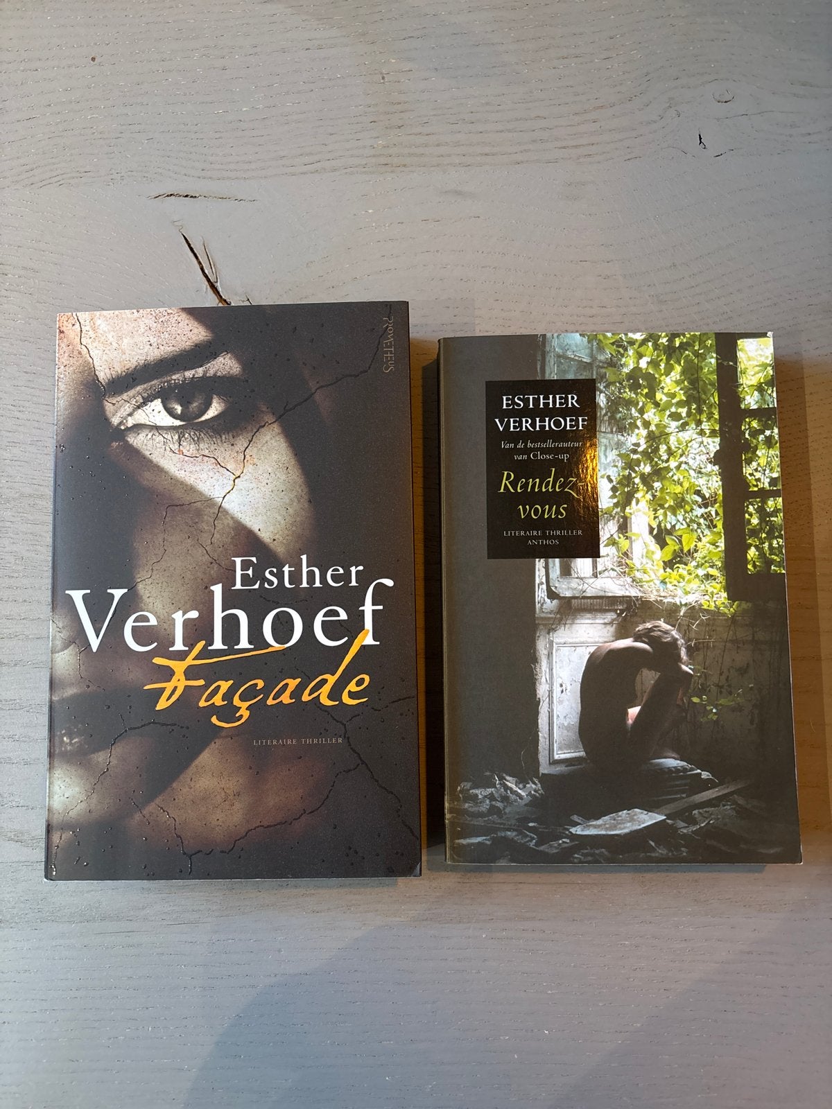 Esther Verhoef thrillers: Façade & Rendez-vous, Ophalen of Verzenden, Zo goed als nieuw, Nederland