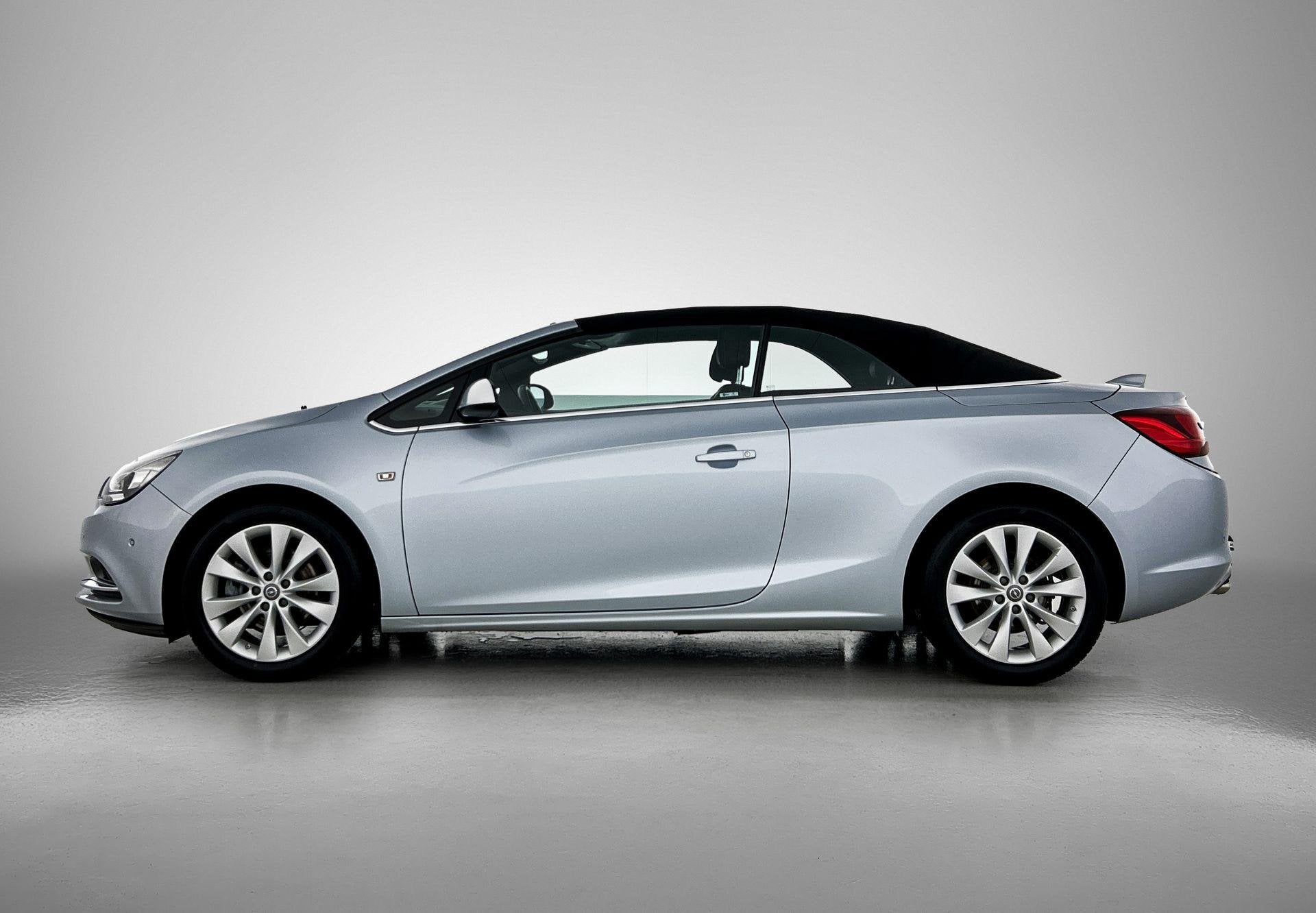 Opel Cascada 1.4 Turbo ecoFLEX Innovation | 140pk | Lederen, Voorwielaandrijving, 12 maanden, 4 cilinders, 4 stoelen