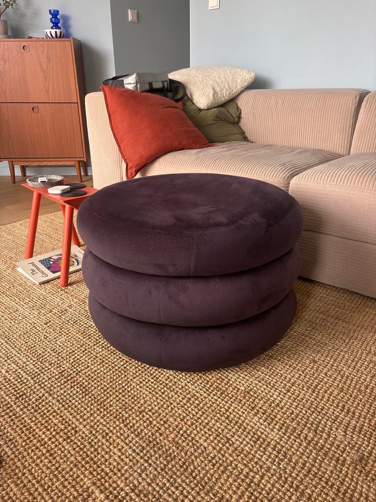 Footstool with storage inside, Ophalen, Zo goed als nieuw, Stof, 50 tot 75 cm