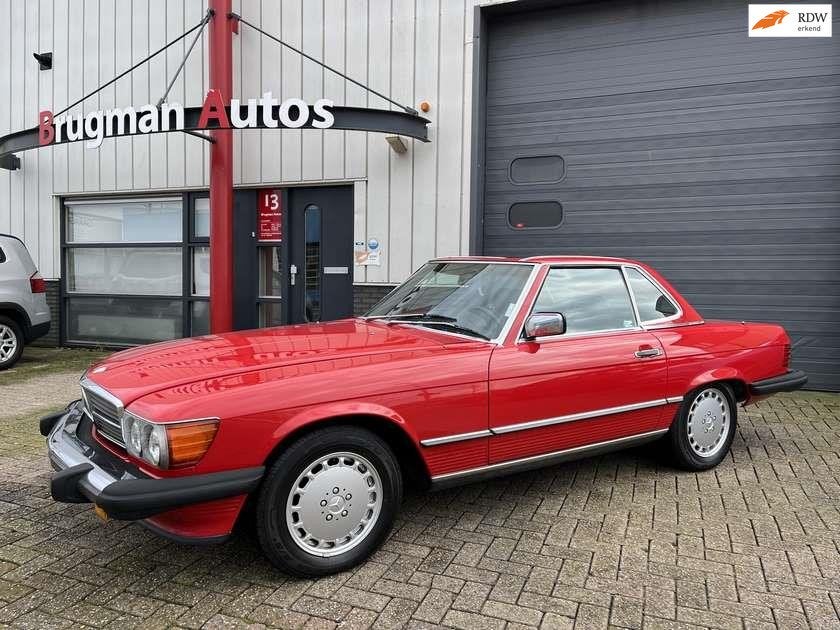 Mercedes-Benz SL-klasse 560 SL, Auto's, Mercedes-Benz, Achterwielaandrijving, Gebruikt, 8 cilinders, Overige carrosserieën