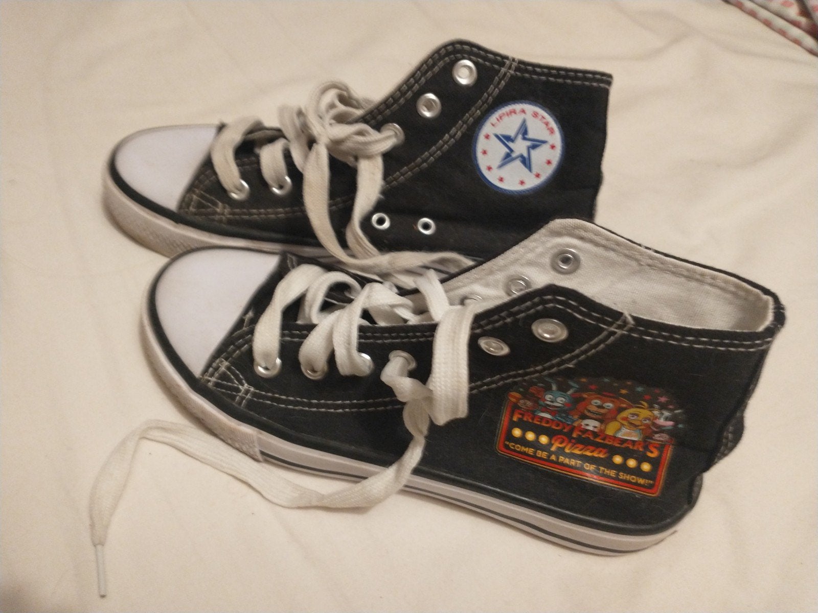 mooie schoenen five Nights of Freddy maat 38, Gebruikt, Schoenen, Ophalen of Verzenden, Jongen