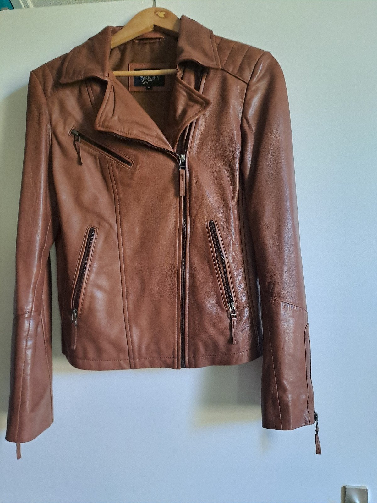 leren damesjasje, cognac bruin mt 42, Kleding | Dames, Ophalen, Zo goed als nieuw, Bruin, Instappers
