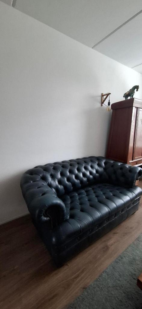 CHESTERFIELD Bank Leer grijsblauw 2 persoons, Huis en Inrichting, Ophalen, Gebruikt, Tweepersoons, Leer