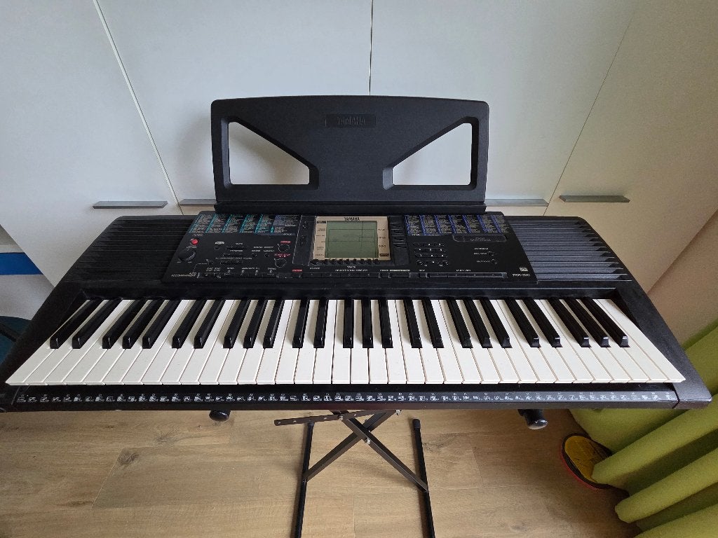 Keyboard Yamaha PSR-330, Ophalen, Yamaha, Aanslaggevoelig, 61 toetsen