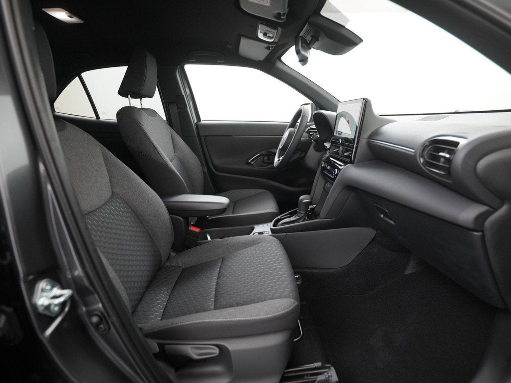 Toyota Yaris Cross 1.5 Hybrid 130 Dynamic | Winter & Safety, Auto's, Toyota, 12 maanden, Stof, Gebruikt, 1490 cc