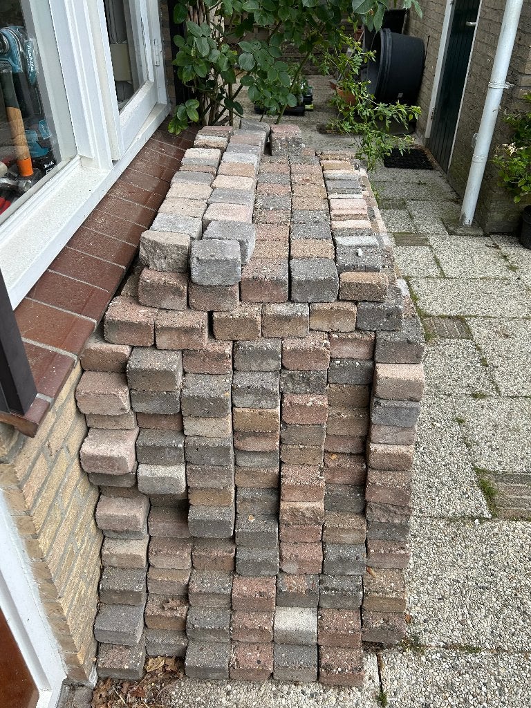Gratis af te halen: ongeveer 15m2 klinkers, Tuin en Terras, Ophalen, Gebruikt, Klinkers, 10 m² of meer