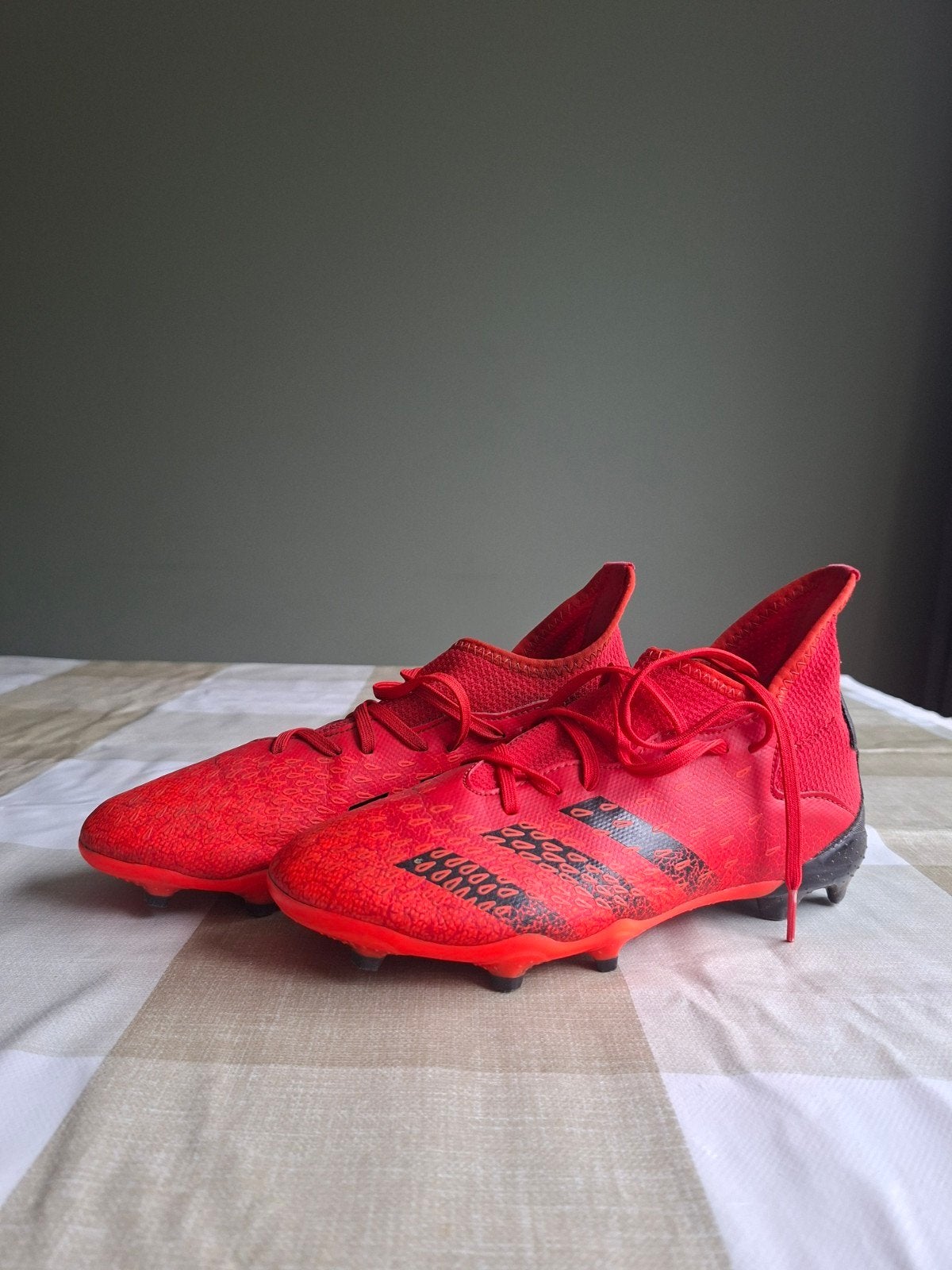 Adidas Predator  voetbalschoenen rood maat 36 2/3, Maat XS of kleiner, Ophalen, Gebruikt, Schoenen