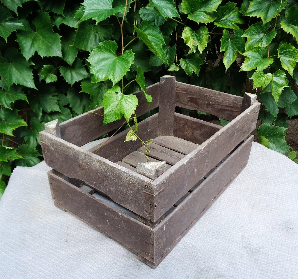 Houten groente(markt)kistje. Opschrift: Geldermalsen 1974, Huis en Inrichting, Woonaccessoires | Kisten, Ophalen, Minder dan 50 cm