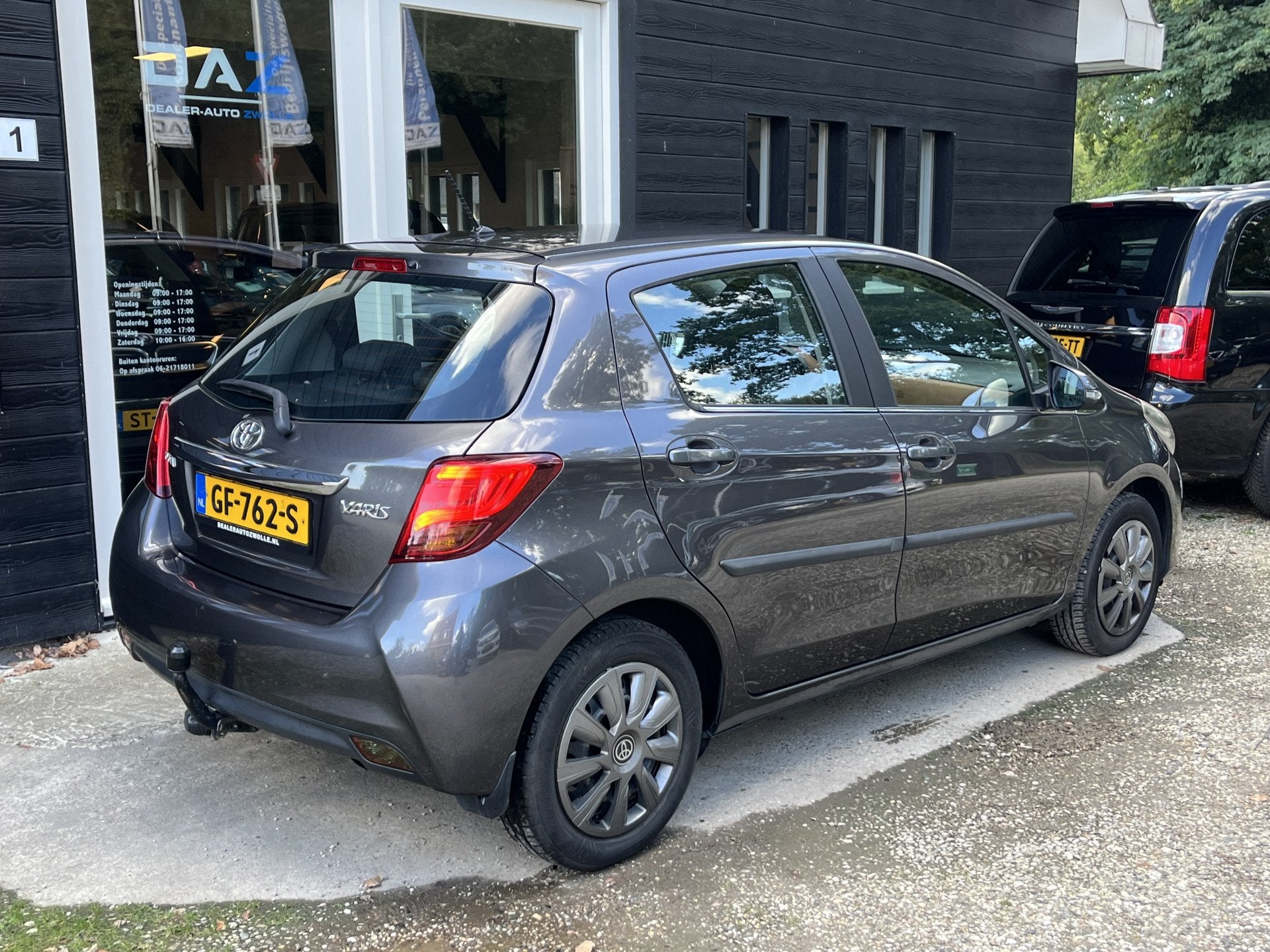 Toyota Yaris 1.3 VVT-i Style Ecc/Navi/Camera/Trekhaak, Auto's, Euro 5, 4 cilinders, Bedrijf, Handgeschakeld