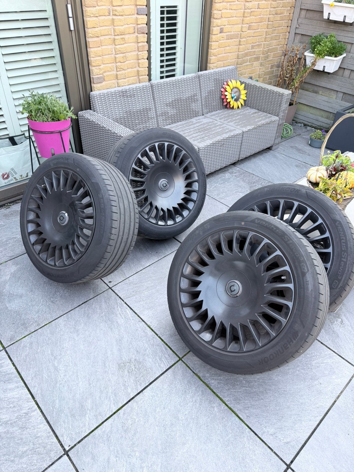 Velgen en banden Tesla model Y 19 inch
