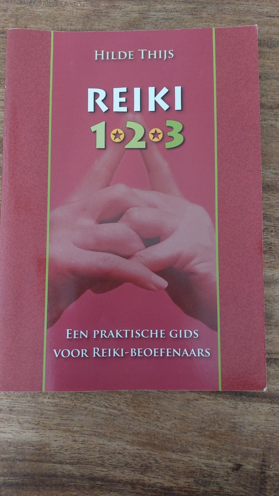 Reiki 1, 2, 3: Een praktische gids voor Reiki-beoefenaars, Spiritualiteit algemeen, Ophalen of Verzenden, Zo goed als nieuw, Instructieboek