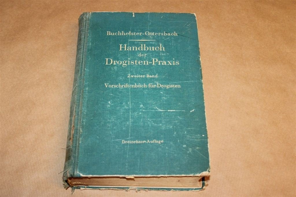 Voorschriftenboek Drogisten — Recepten & Bereidingen [1942], Ophalen of Verzenden, Gelezen