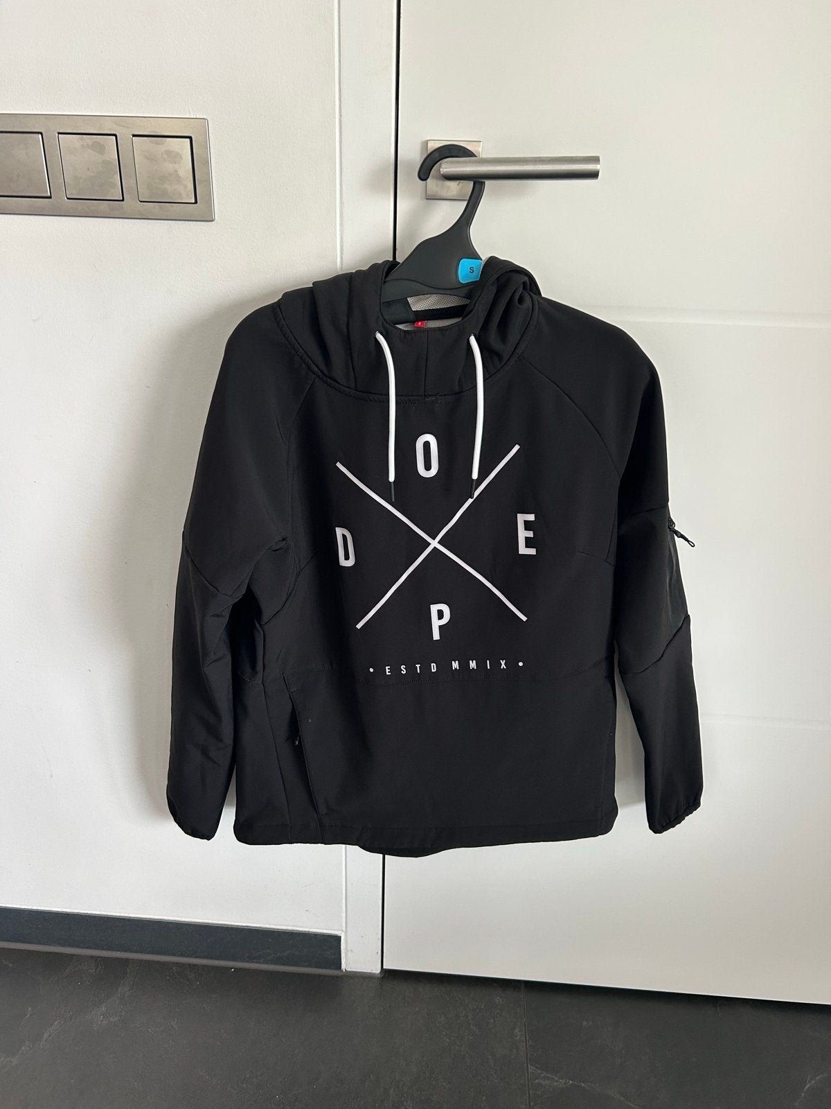 Dope snow jas Zwart - Maat S, Ophalen of Verzenden, Zo goed als nieuw, Maat 36 (S), Jack