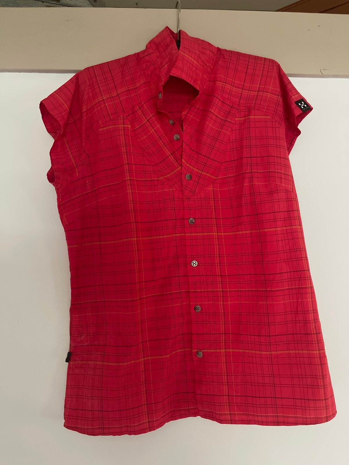 Haglofs Travel Blouse - Maat M - Dames, Kleding | Dames, Blouses en Tunieken, Ophalen of Verzenden, Gedragen, Maat 42/44 (L), Rood