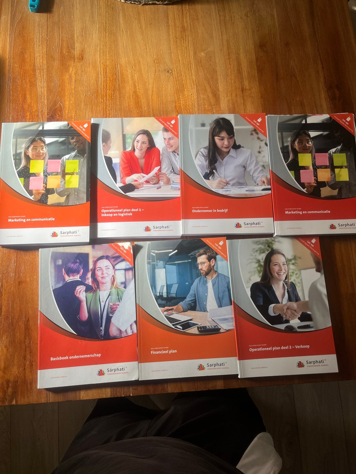 MBO 4 Ondernemer Handel Schoolboeken - Compelte set of apart, Verzenden, Zo goed als nieuw, Overige niveaus, Overige vakken